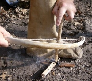 Archetto con trapano da fuoco preistorico