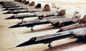 SR-71 e A-12 dell'US Airforce schiarati sulla pista