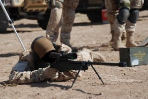 Addestramento per tiratore scelto di un Incursore del Col Moschin