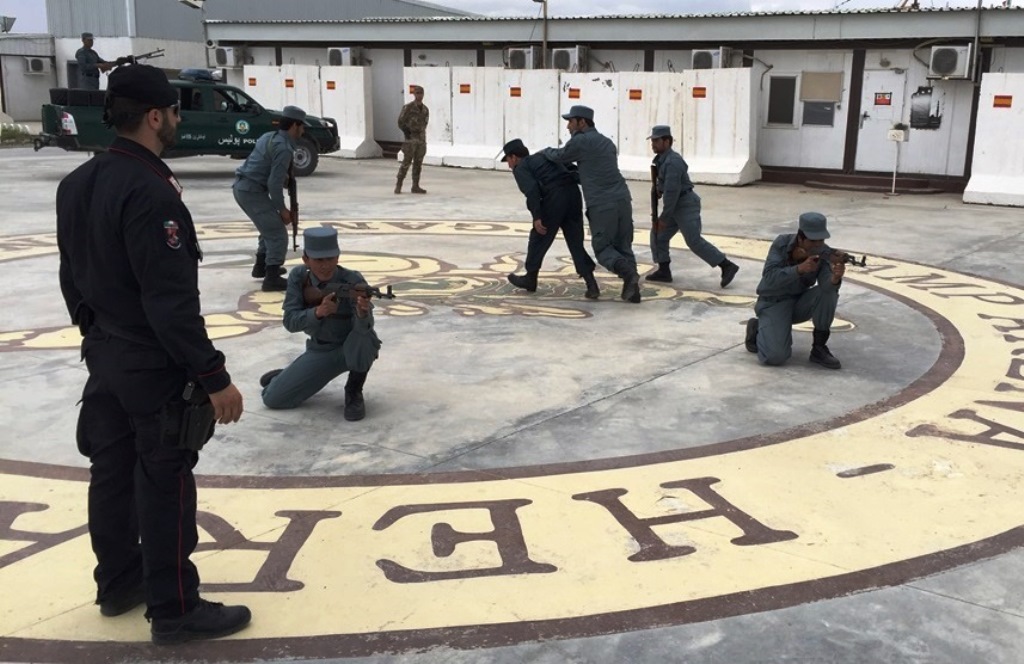 carabinieri-addestrano-forze-di-polizia-afghana-4