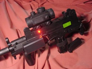 UZI per Laser Tag con sistema computerizzato