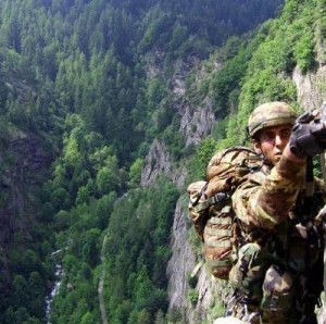 Addestramento alpino degli incursori del IX Col Moschin