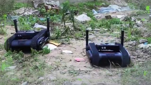 Dogo mastino tecnologico, primo microrobot armato di pistola (VIDEO)