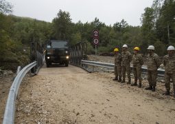 Terremoto, l'Esercito realizza un nuovo ponte ad Amatrice