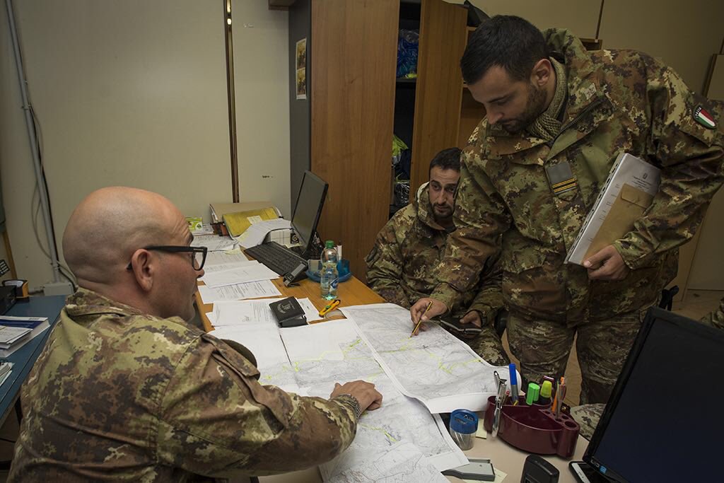 militari-esercito-coordinano-attivita-di-soccorso-terremoto-marche