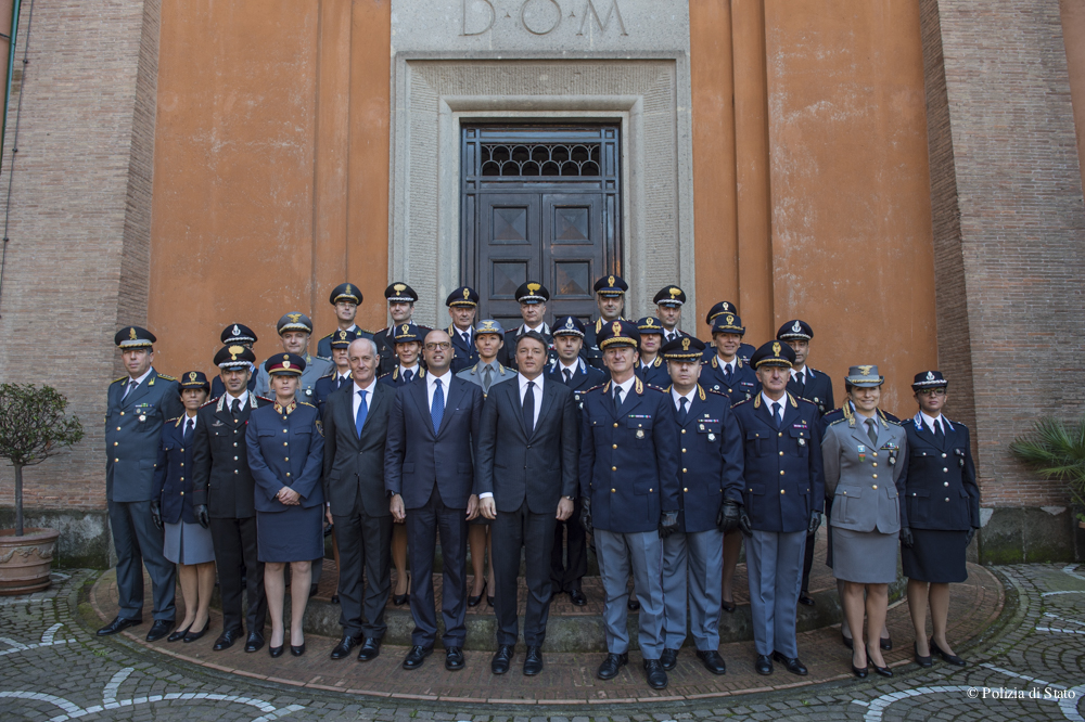 foto-di-gruppo-inaugurazione-scuola-interforze-polizia-anno-accademico-2016-2017