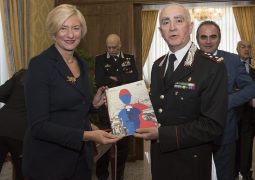 Arma dei Carabinieri, presentato il calendario 2017