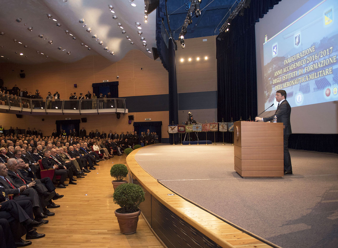 intervento-del-presidente-del-consiglio-matteo-renzi-inaugurazione-anno-accademico-degli-istituti-di-formazione-dellaeronautica-militare