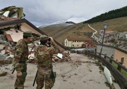 Terremoto, salgono a 1900 i militari al lavoro