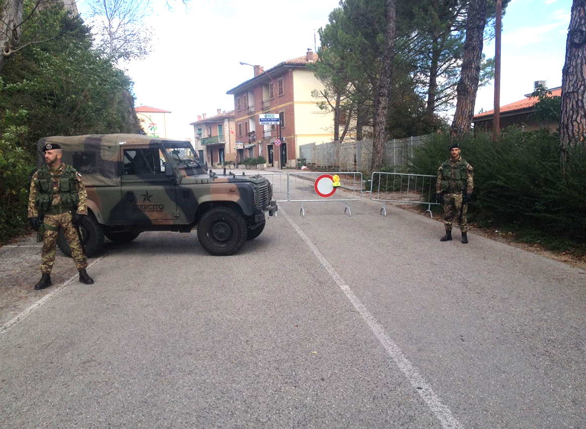 controlli-militari-antisciacallaggio-zona-sisma