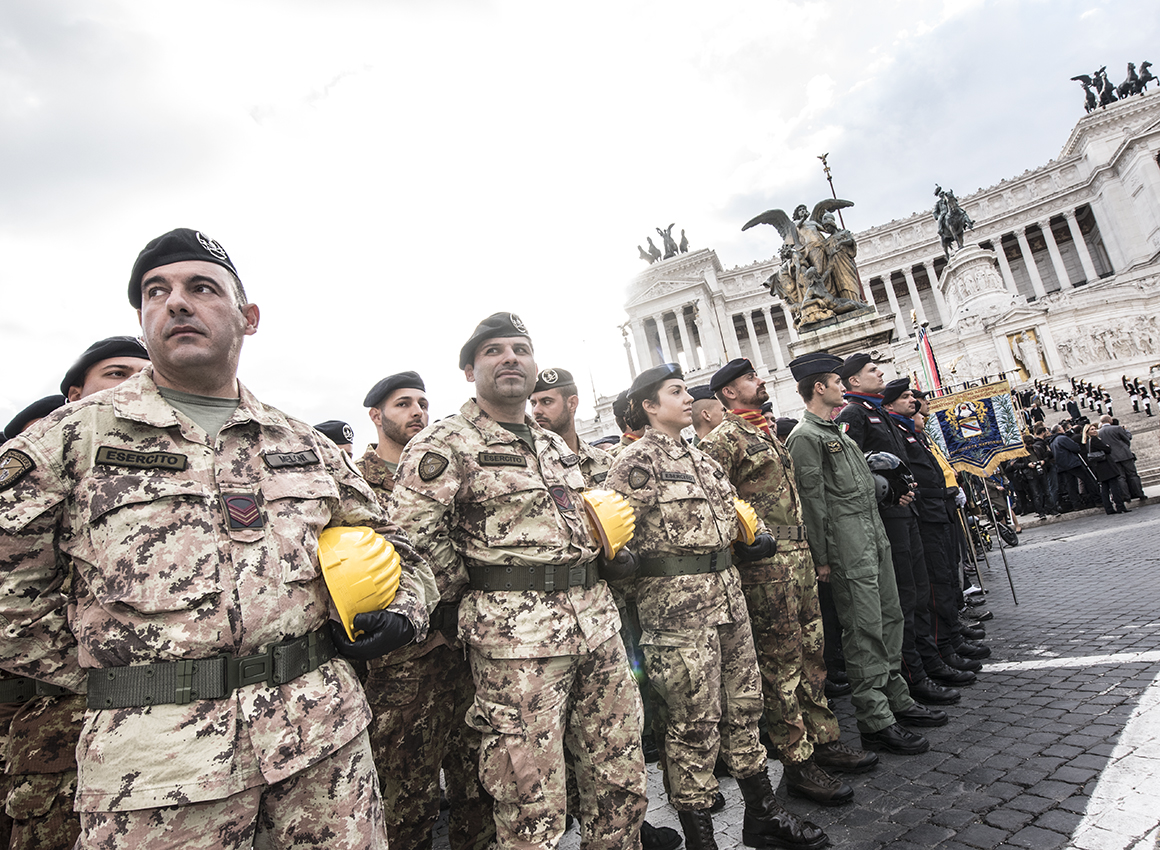 militari-parata-4-novembre-roma